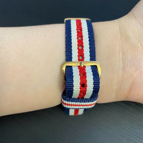 Daniel Wellington classic cantebury rosegold watch - Picture 3 of 3